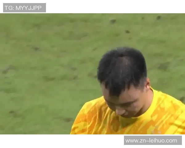 海港意外失球陈威扑救失误傅欢自摆乌龙陷入被动局面