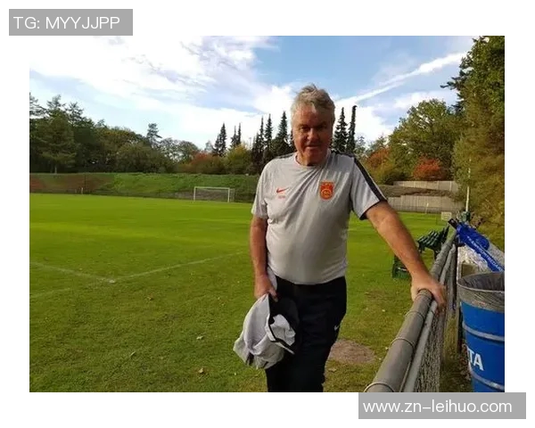 希丁克谈足球比赛应有的竞技精神与比分公平性强调避免极端差距的必要性