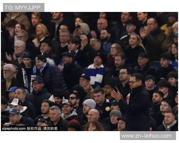 马雷斯卡激情庆祝引发车迷热爱让人回忆起穆帅的辉煌时刻 马雷斯卡激情庆祝引发车迷热爱让人回忆起穆帅的辉煌时刻